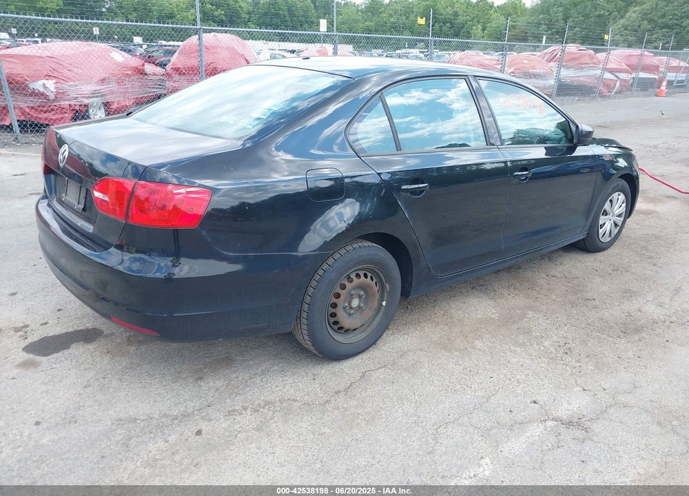 2011 VOLKSWAGEN JETTA 2.0L BASE/2.0L S VIN: 3VW2K7AJ4BM391069