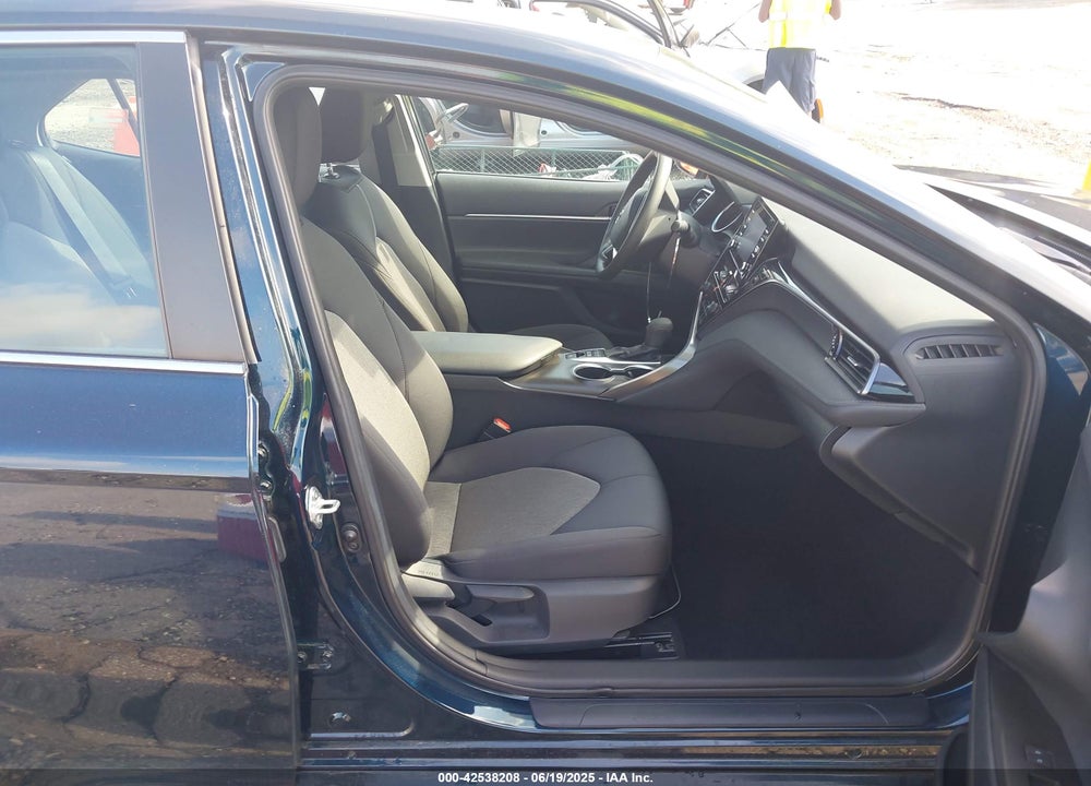2021 TOYOTA CAMRY VIN: 4T1C31AKXMU561164