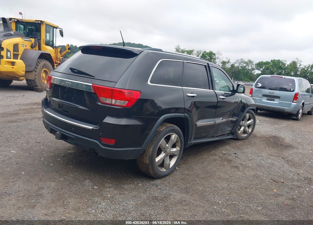 2013 JEEP GRAND CHEROKEE VIN: 1C4RJFCT2DC525689