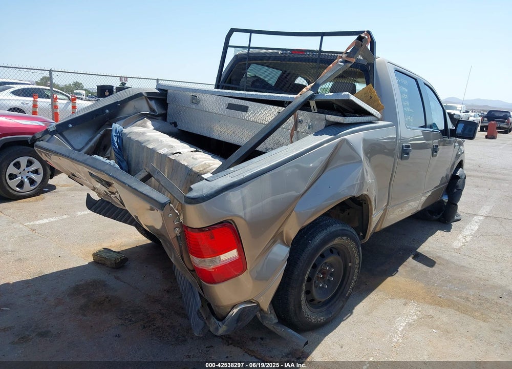 2005 FORD F-150 XLT VIN: 1FTRW12W75KD81998