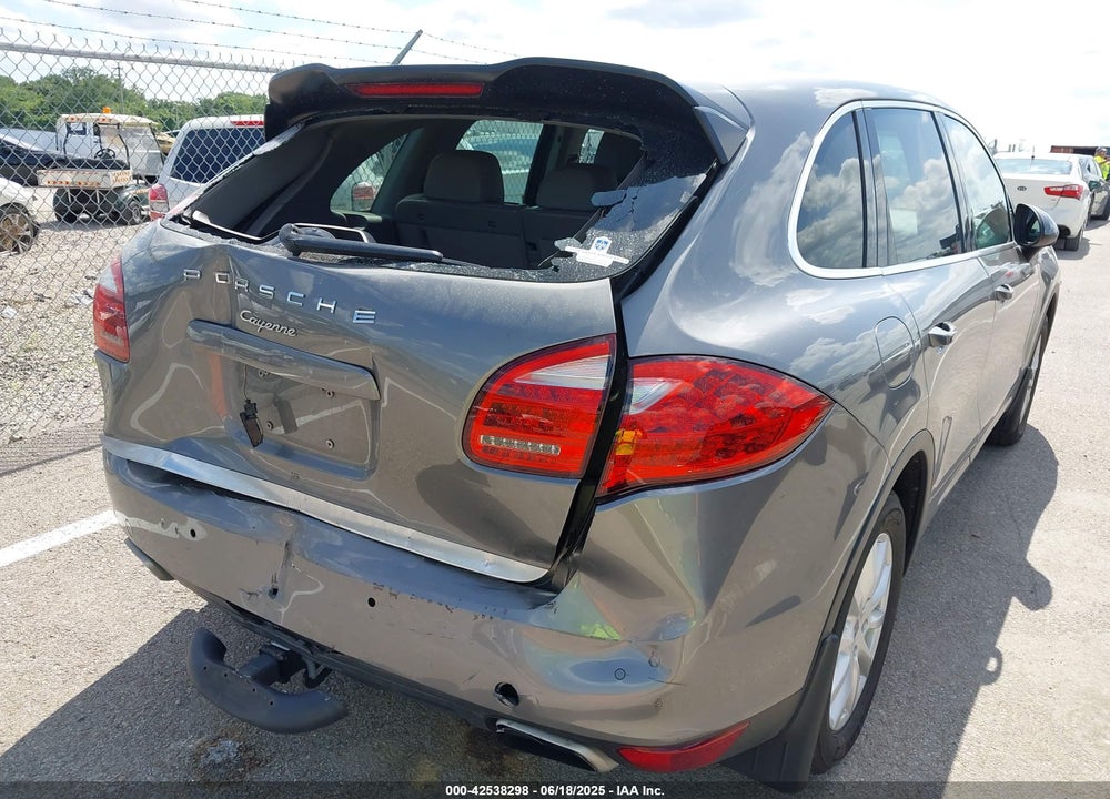 2014 PORSCHE CAYENNE PLATINUM EDITION VIN: WP1AA2A2XELA91523