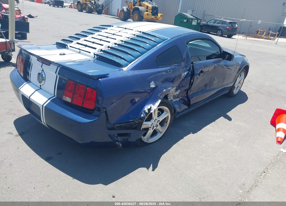 2008 FORD MUSTANG VIN: 1ZVHT80N585180480