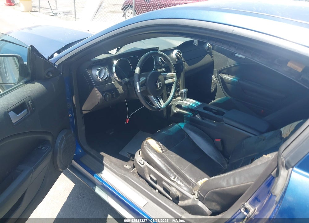 2008 FORD MUSTANG VIN: 1ZVHT80N585180480