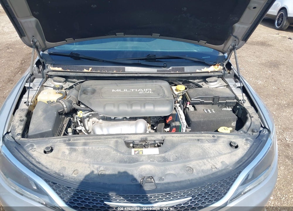 2016 CHRYSLER 200 VIN: 1C3CCCAB3GN119894