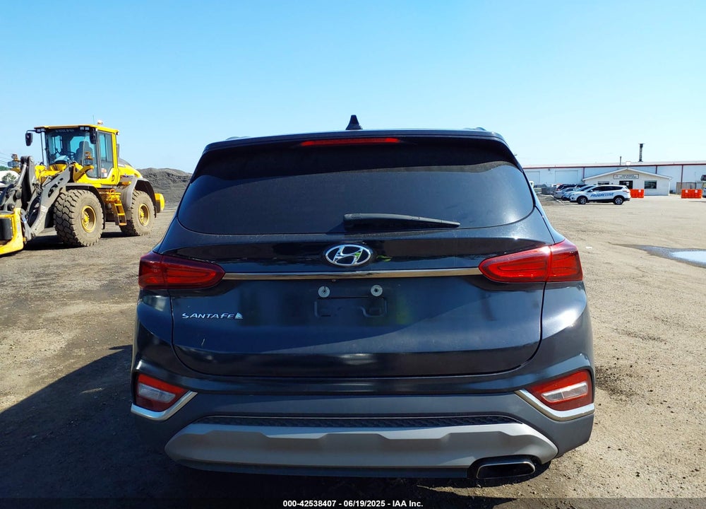 2019 HYUNDAI SANTA FE VIN: 5NMS33AD9KH104394