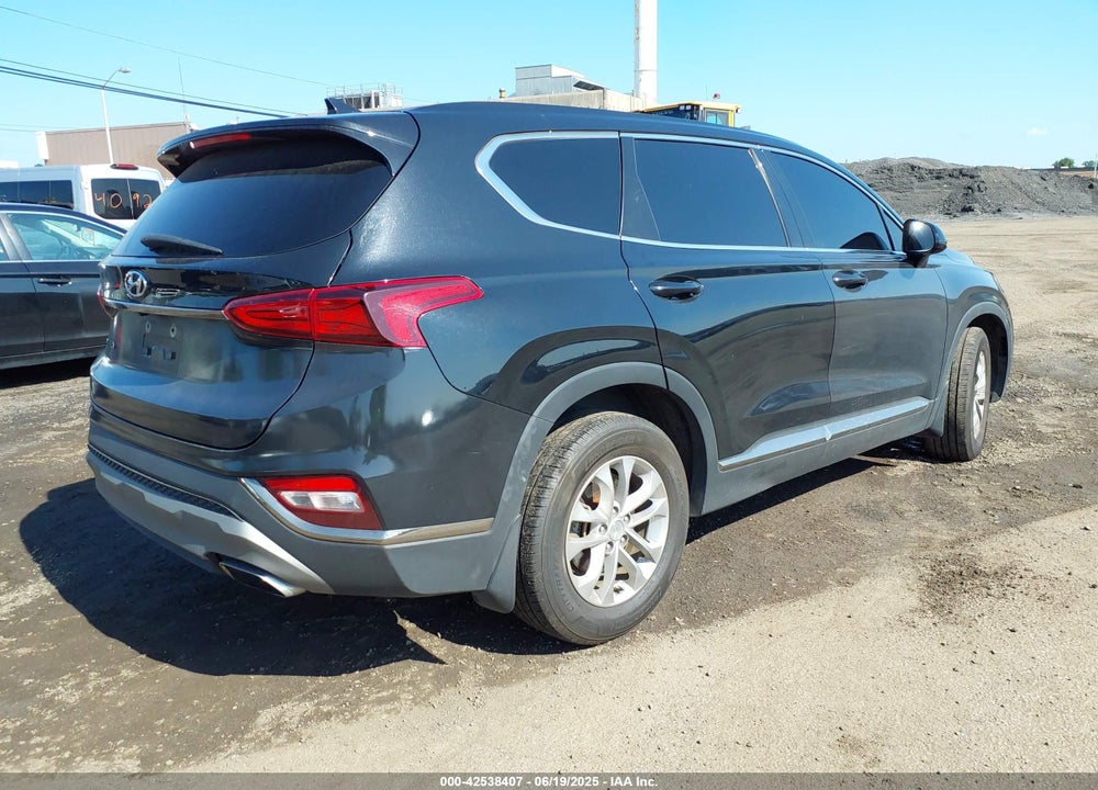 2019 HYUNDAI SANTA FE VIN: 5NMS33AD9KH104394