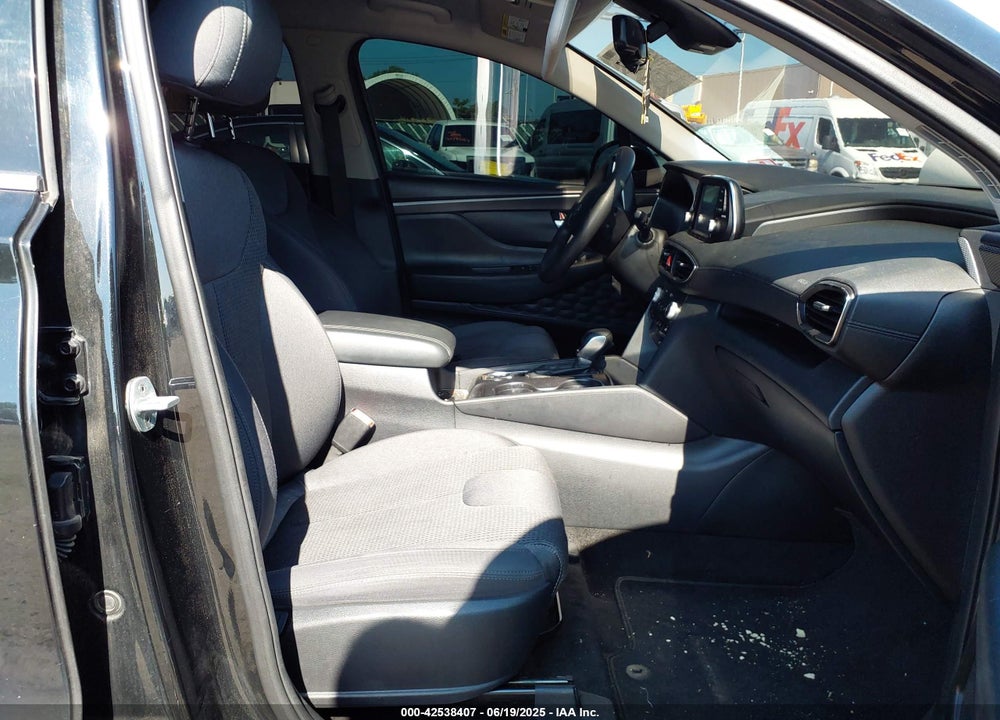 2019 HYUNDAI SANTA FE VIN: 5NMS33AD9KH104394