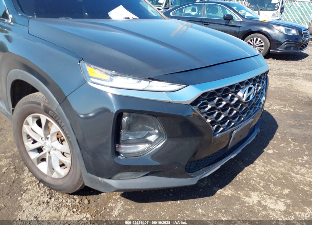 2019 HYUNDAI SANTA FE VIN: 5NMS33AD9KH104394