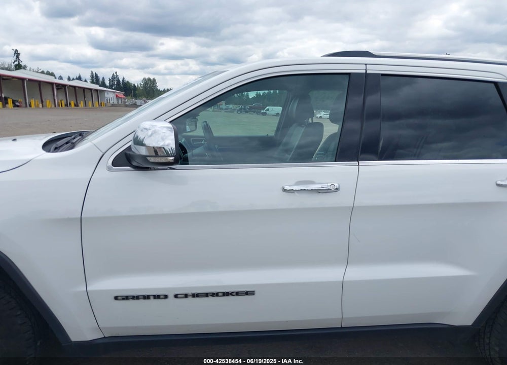 2017 JEEP GRAND CHEROKEE VIN: 1C4RJFBG2HC822598