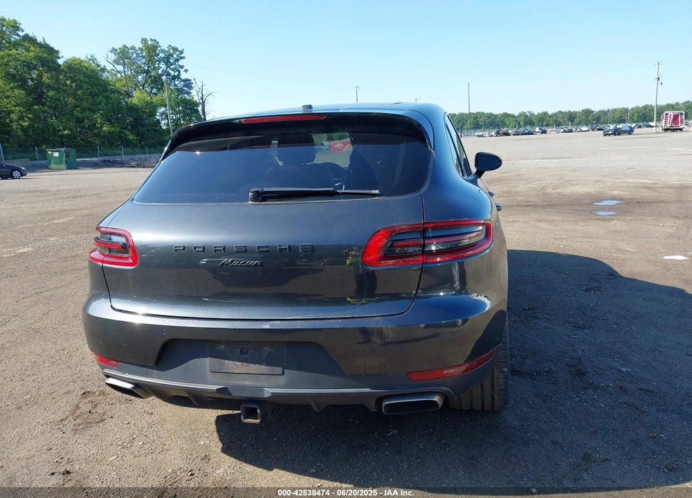 2017 PORSCHE MACAN VIN: WP1AA2A57HLB08180