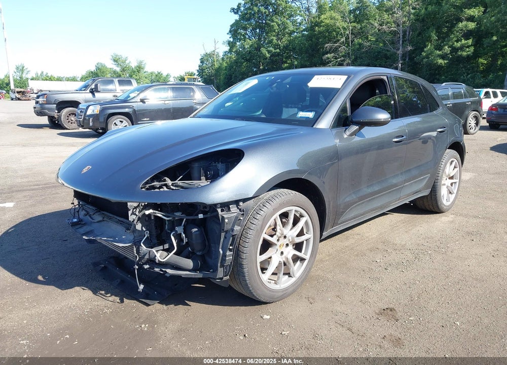 2017 PORSCHE MACAN VIN: WP1AA2A57HLB08180