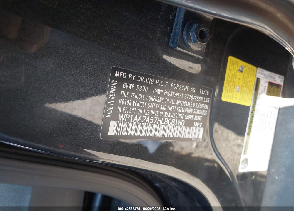 2017 PORSCHE MACAN VIN: WP1AA2A57HLB08180
