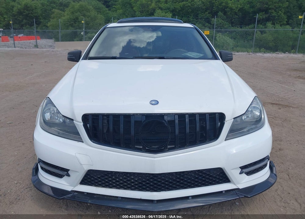 2014 MERCEDES-BENZ C CLASS VIN: WDDGF4HB5EA947035