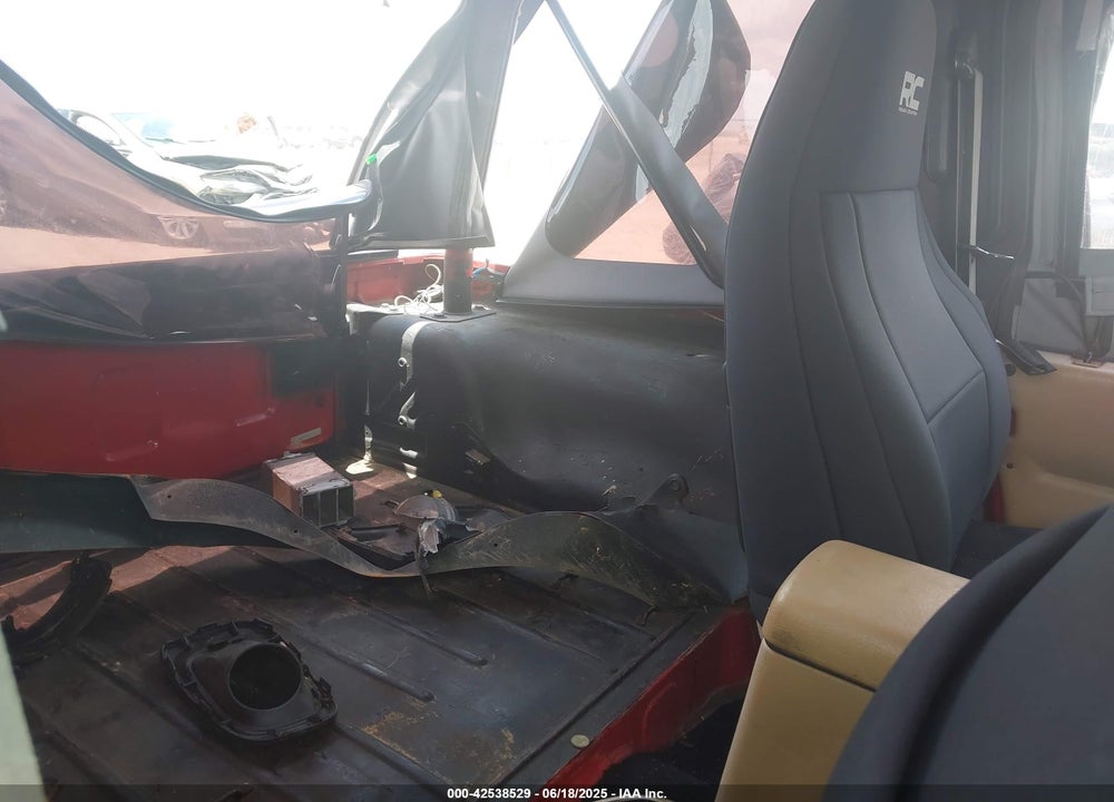 1999 JEEP WRANGLER SE VIN: 1J4FY29P8XP464616