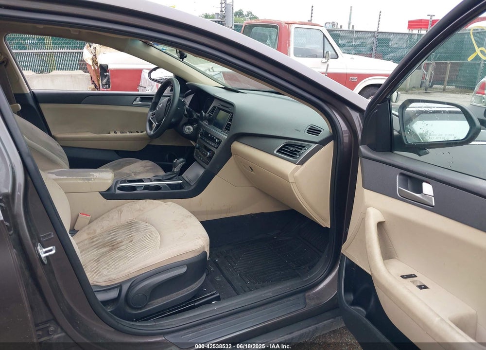 2017 HYUNDAI SONATA SE VIN: 5NPE24AF2HH470281