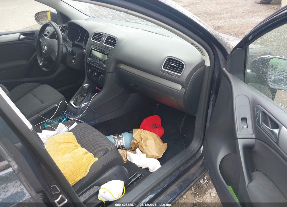 2013 VOLKSWAGEN GOLF VIN: WVWDB7AJ8DW135645