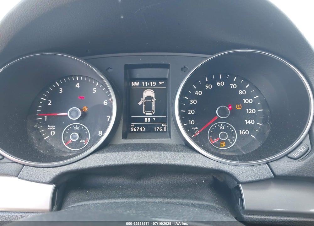 2013 VOLKSWAGEN GOLF VIN: WVWDB7AJ8DW135645
