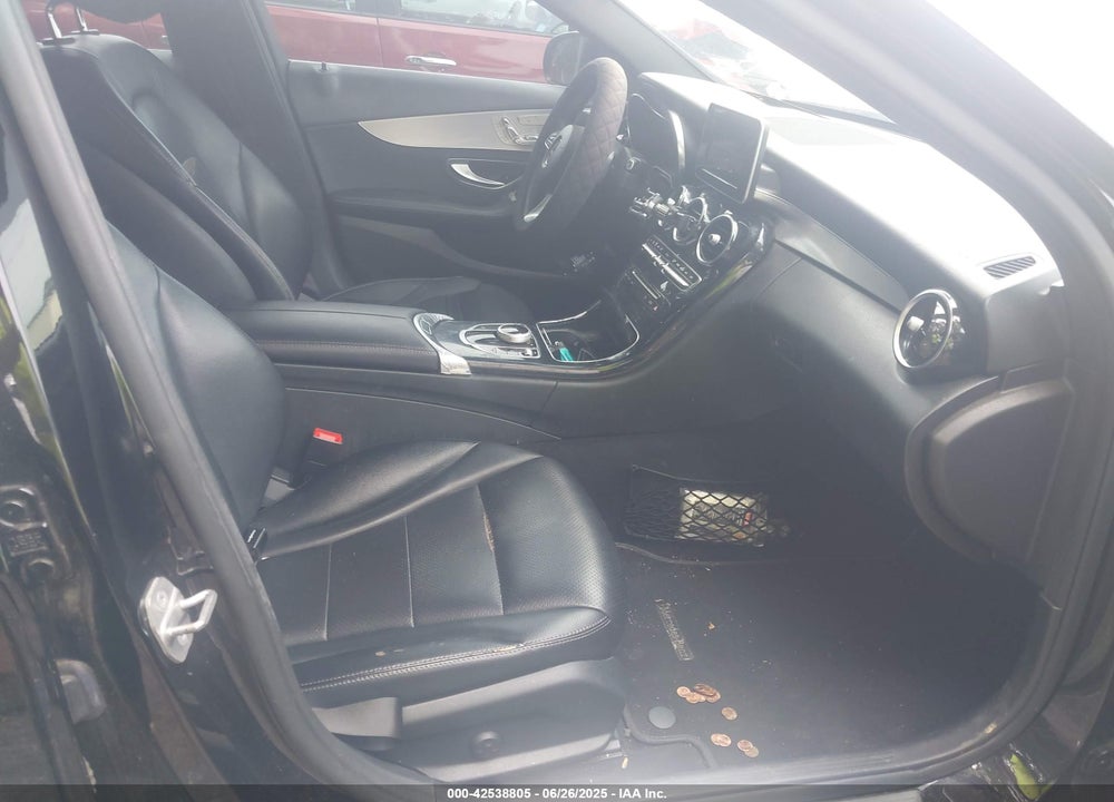 2018 MERCEDES-BENZ C 300 VIN: 55SWF4JB2JU248820