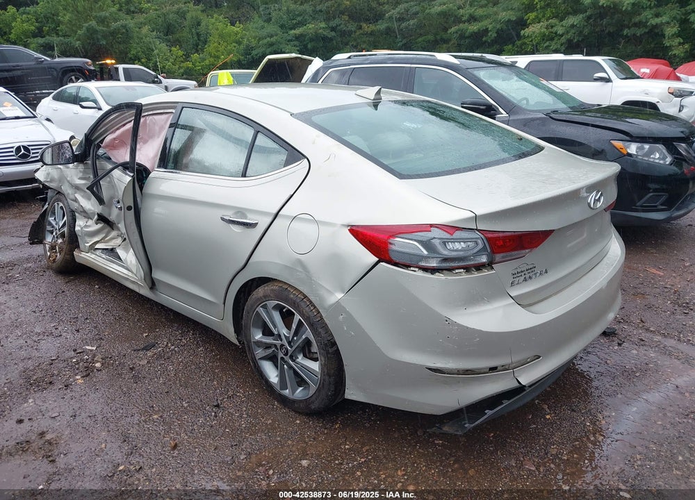 2017 HYUNDAI ELANTRA VIN: KMHD84LF0HU176645