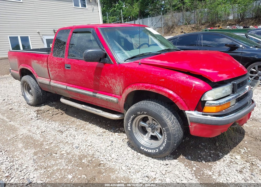2003 CHEVROLET S-10 LS VIN: 1GCDT19X138275901