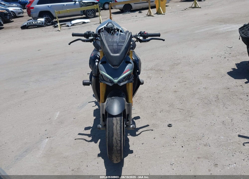2024 DUCATI STREETFIGHTER V4/V4S VIN: ZDMFAKWW0RB009219
