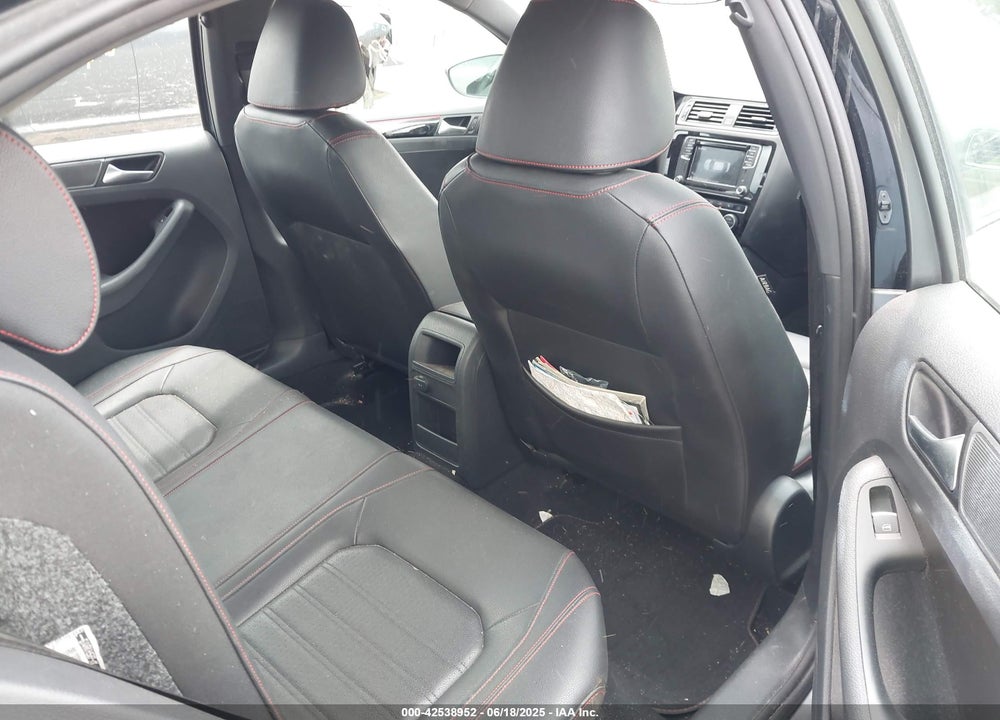 2017 VOLKSWAGEN JETTA GLI VIN: 3VW5T7AJ7HM318507