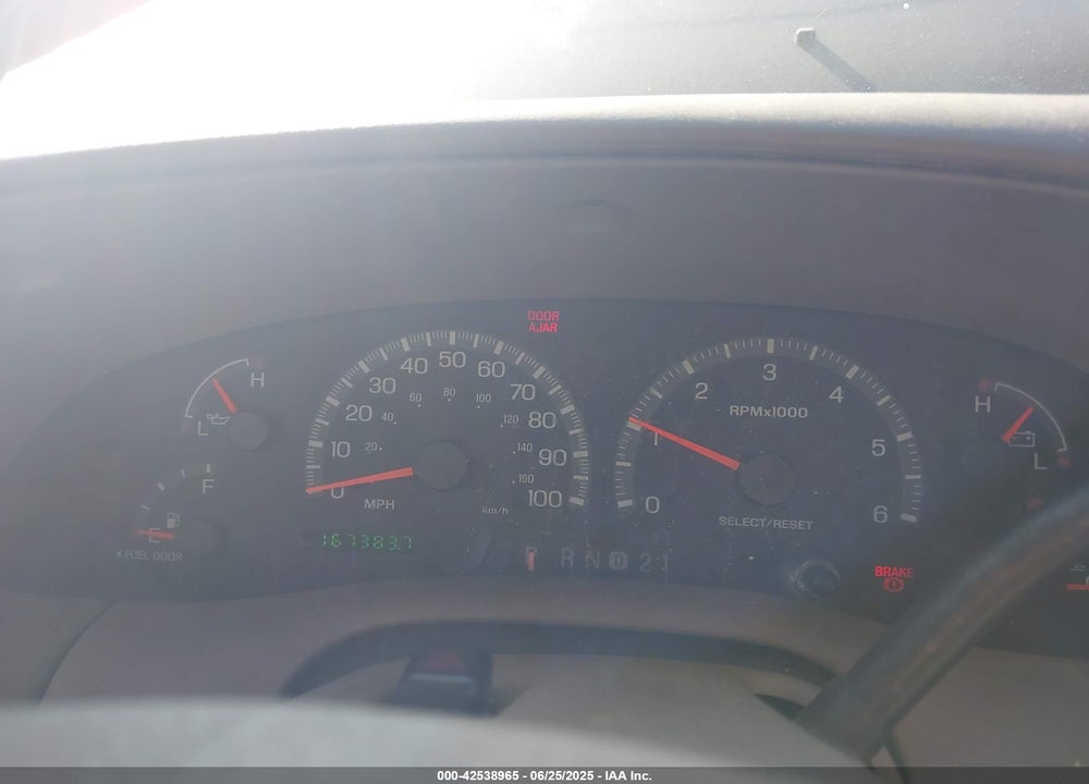 2003 FORD F-150 LARIAT/XLT VIN: 1FTRW08L63KC51053