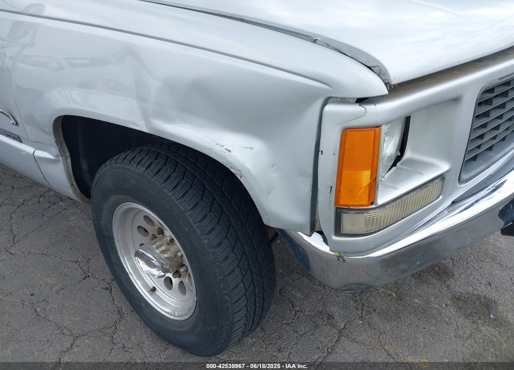 1996 GMC SIERRA C2500 VIN: 1GTGC29R4TE553017