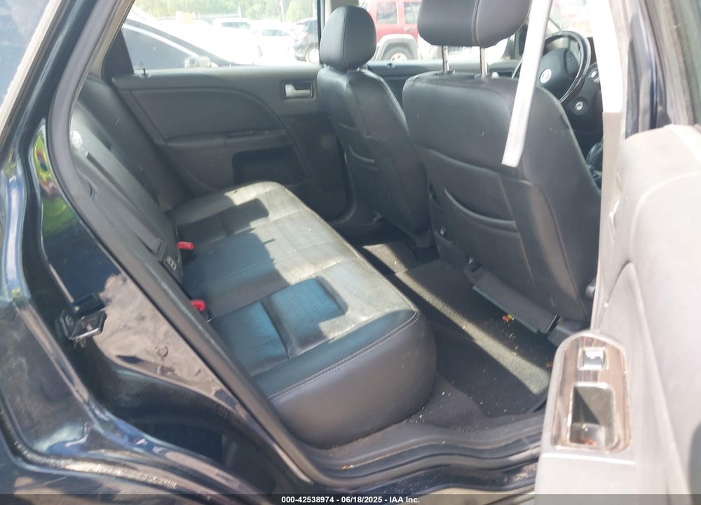 2008 MERCURY SABLE VIN: 1MEHM42W18G617893