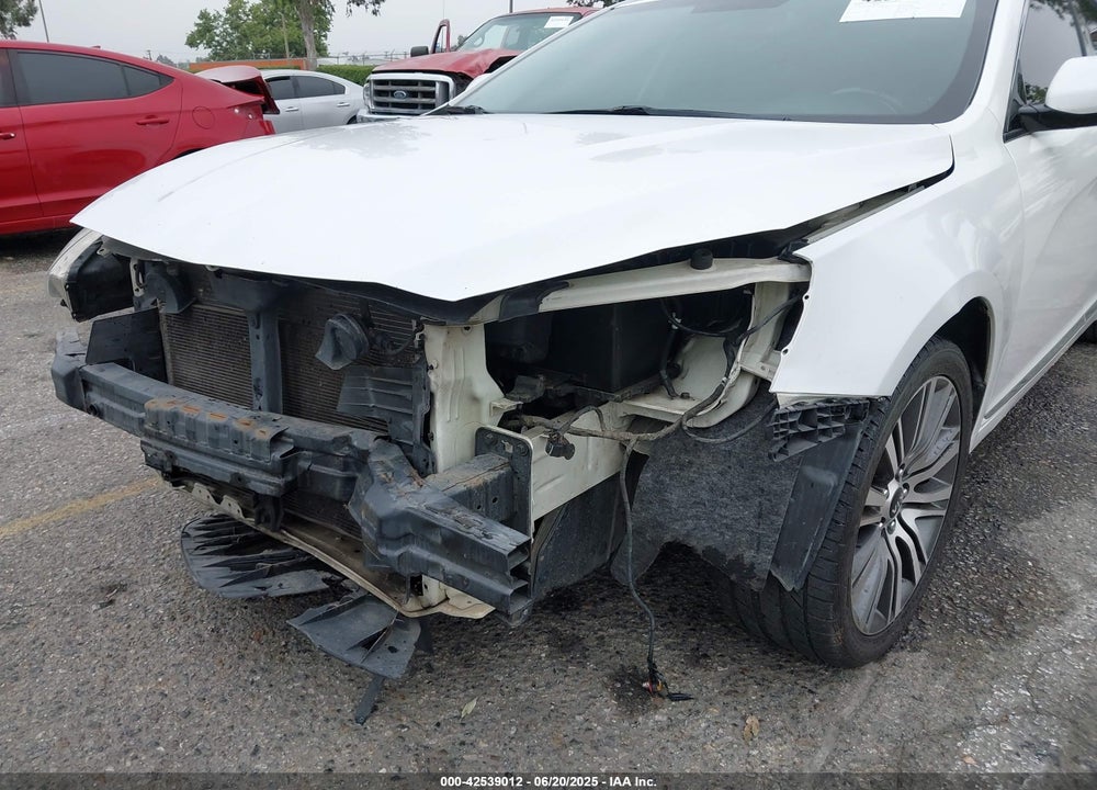 2014 KIA CADENZA VIN: KNALN4D7XE5152968