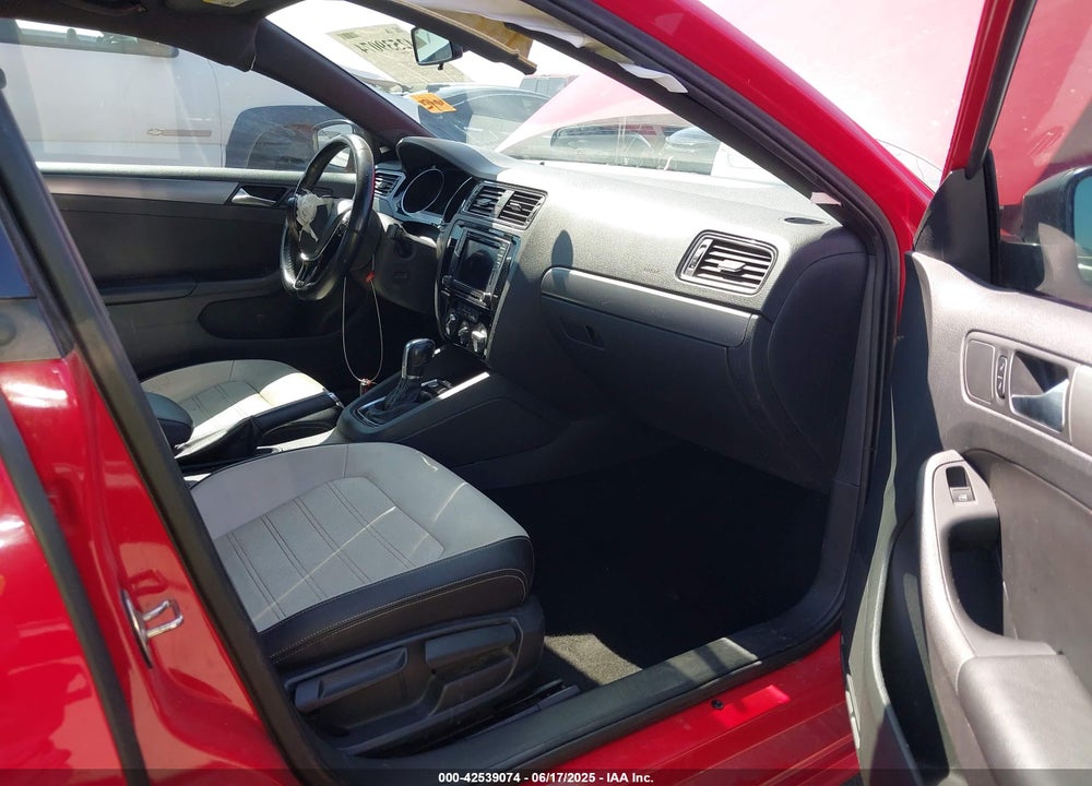 2016 VOLKSWAGEN JETTA VIN: 3VWD17AJ3GM387114