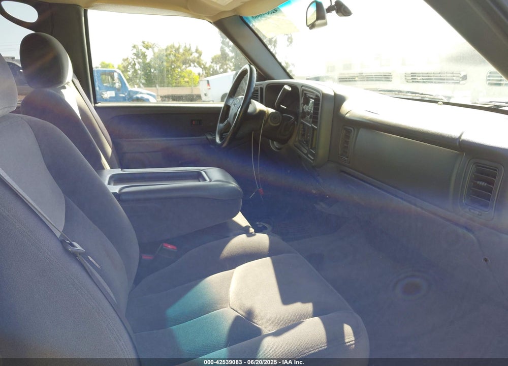 2003 GMC SIERRA 1500HD SLE VIN: 1GTGC13U33F220647