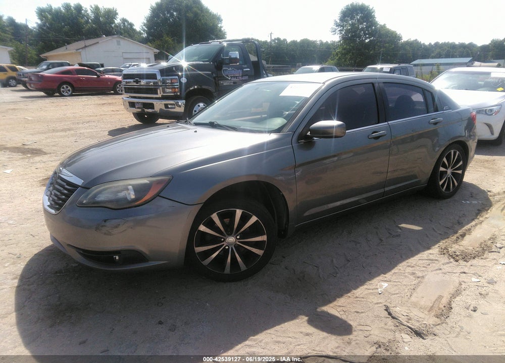 2013 CHRYSLER 200 VIN: 1C3CCBBBXDN687192