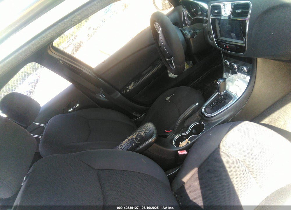 2013 CHRYSLER 200 VIN: 1C3CCBBBXDN687192
