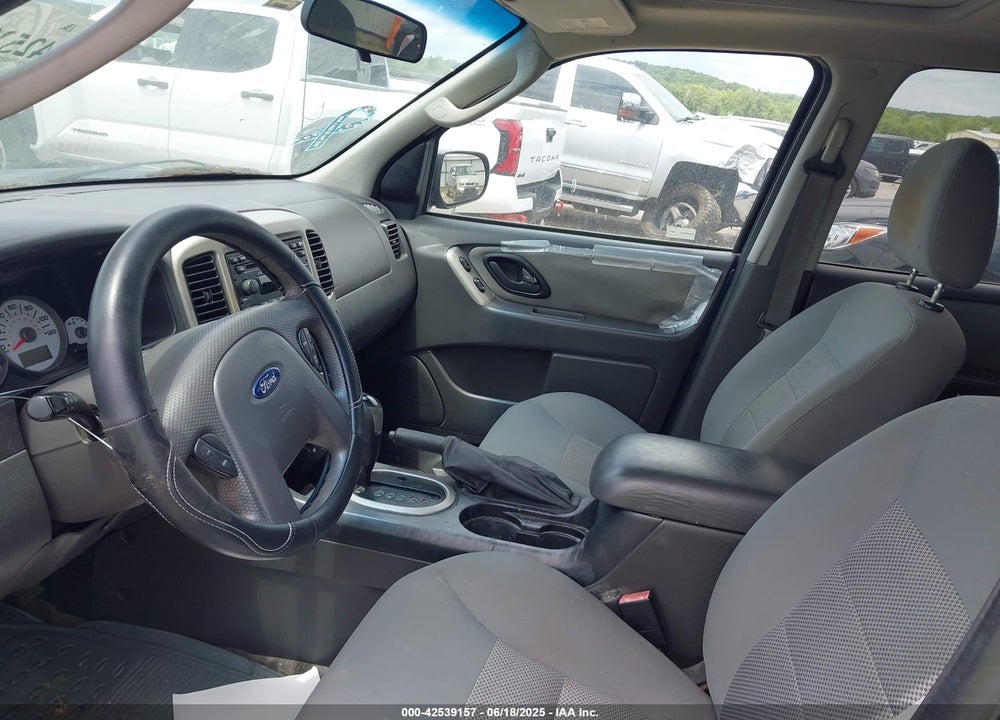 2007 FORD ESCAPE VIN: 1FMYU03187KA98944
