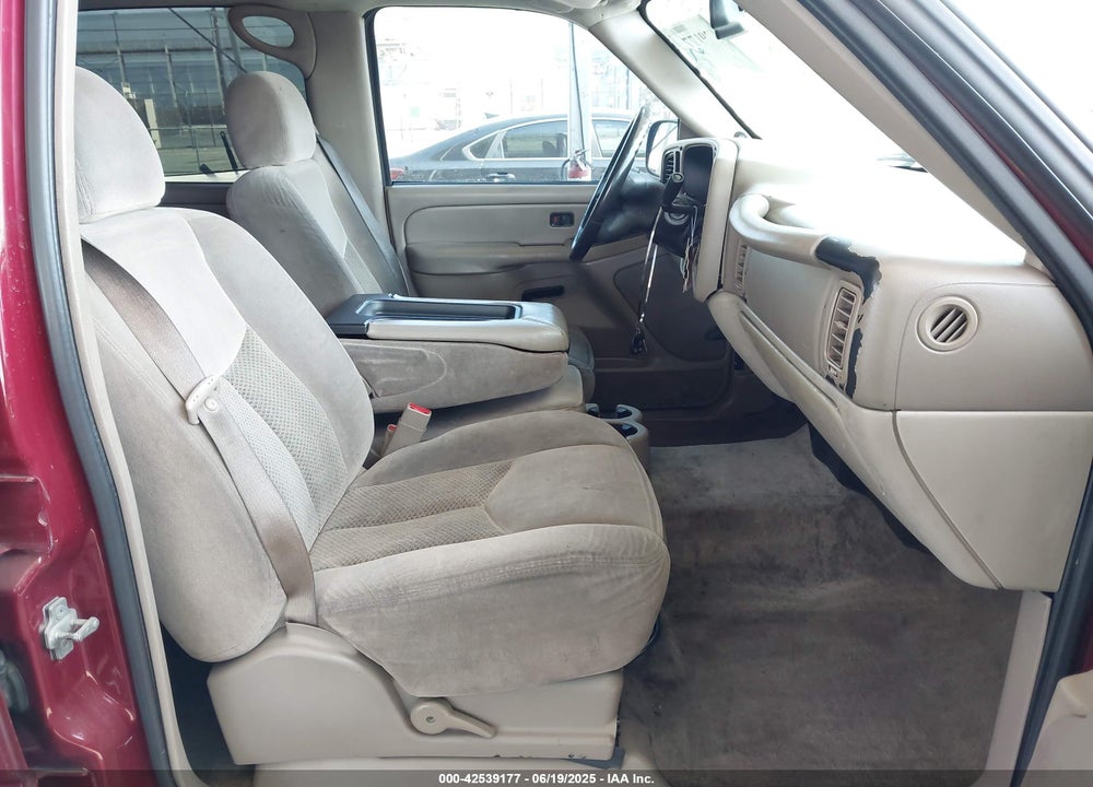 2004 CHEVROLET SUBURBAN 1500 LS VIN: 3GNEC16T24G299603