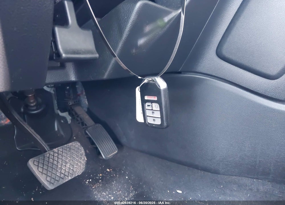 2018 HONDA CR-V VIN: 2HKRW2H87JH602331