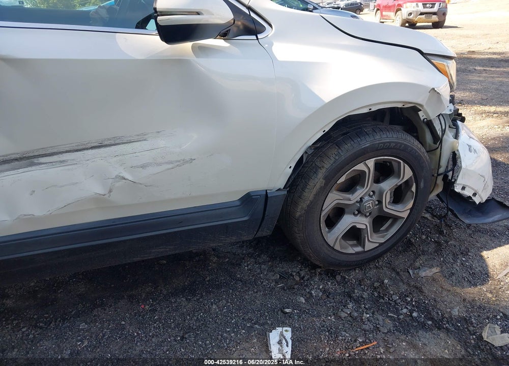2018 HONDA CR-V VIN: 2HKRW2H87JH602331