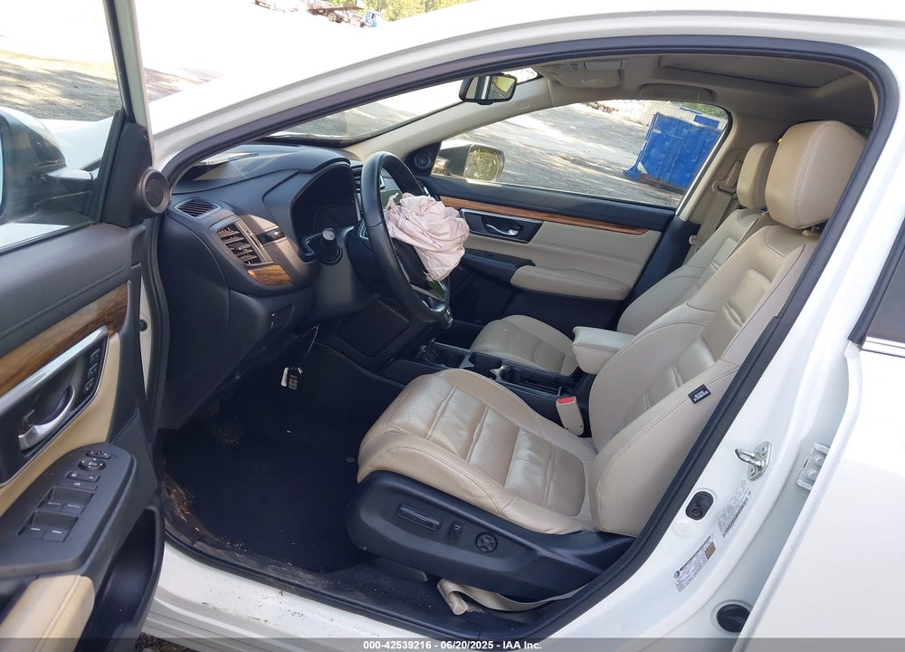 2018 HONDA CR-V VIN: 2HKRW2H87JH602331