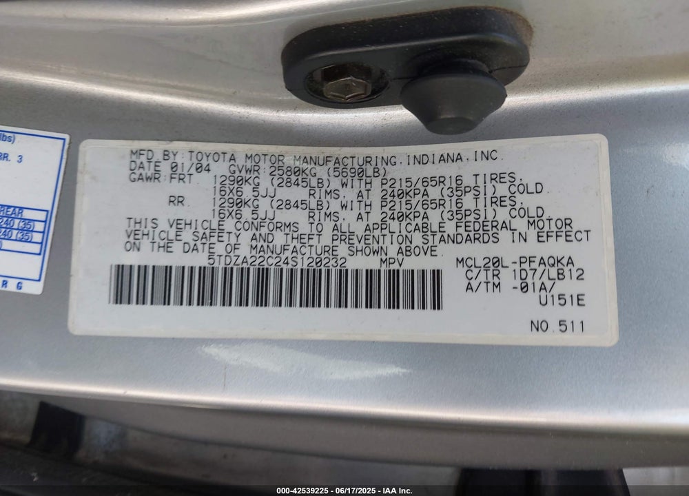 2004 TOYOTA SIENNA XLE VIN: 5TDZA22C24S120232