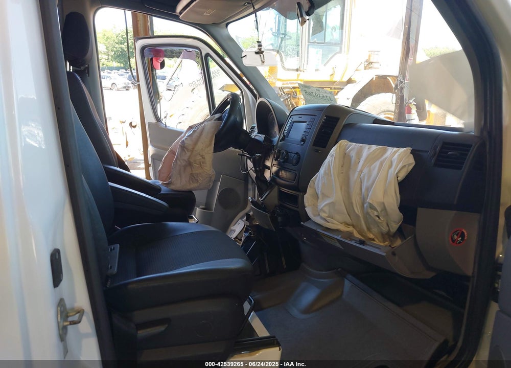 2018 MERCEDES-BENZ SPRINTER 2500 STANDARD ROOF V6 VIN: WD3PE7CD6JP591316