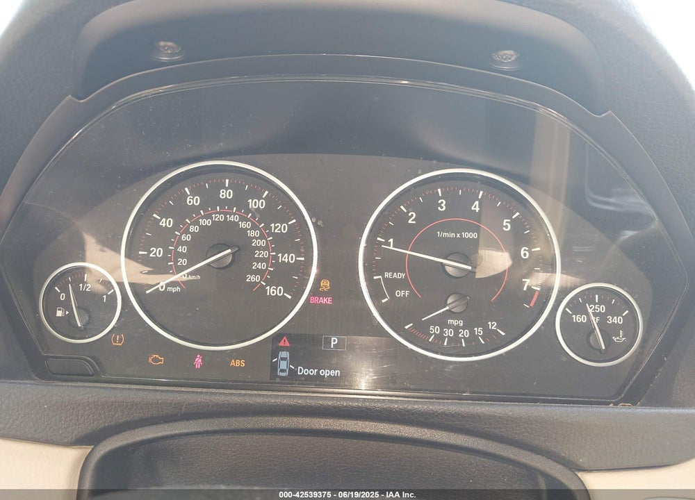 2017 BMW 3 SERIES VIN: WBA8D9G33HNU62673