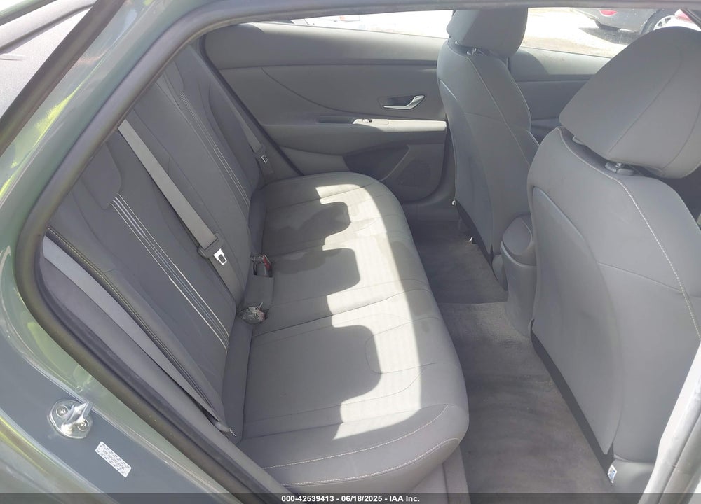 2021 HYUNDAI ELANTRA VIN: KMHLM4AG4MU149705