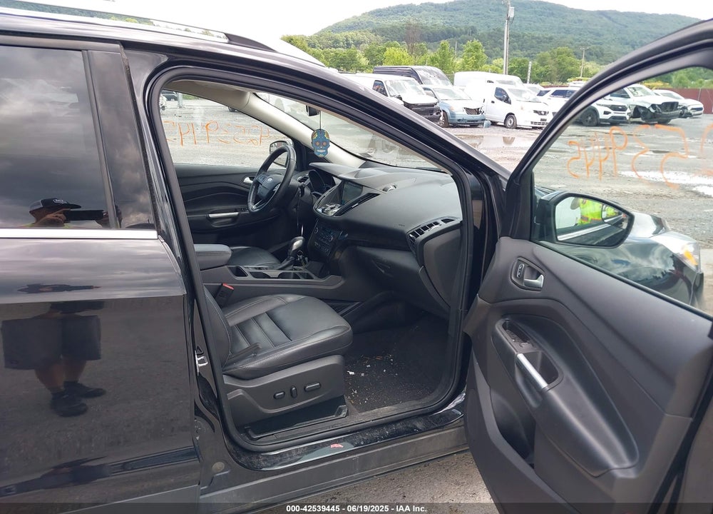 2019 FORD ESCAPE VIN: 1FMCU9J95KUA09190