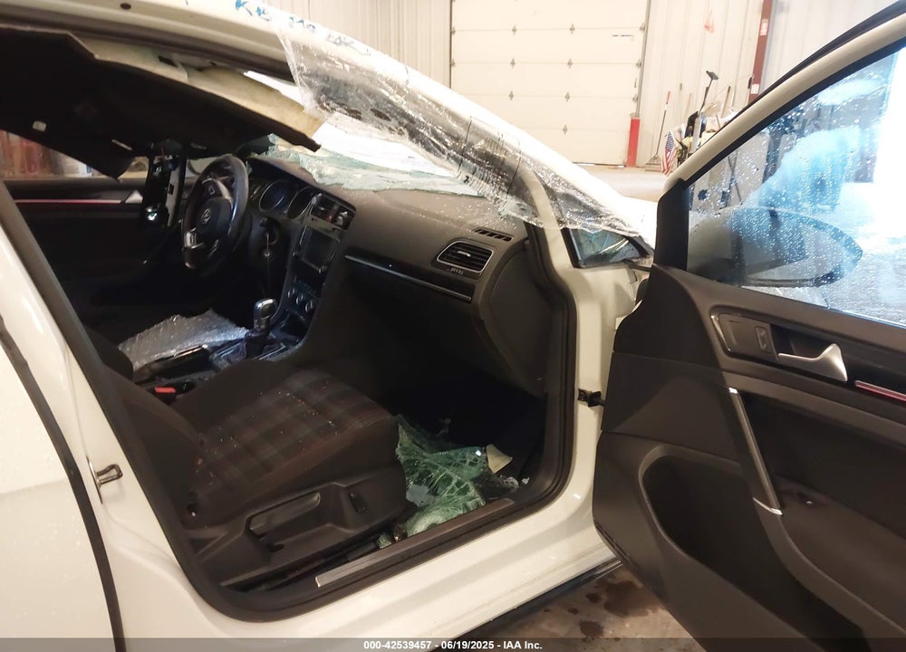 2017 VOLKSWAGEN GOLF GTI VIN: 3VW4T7AU6HM012887