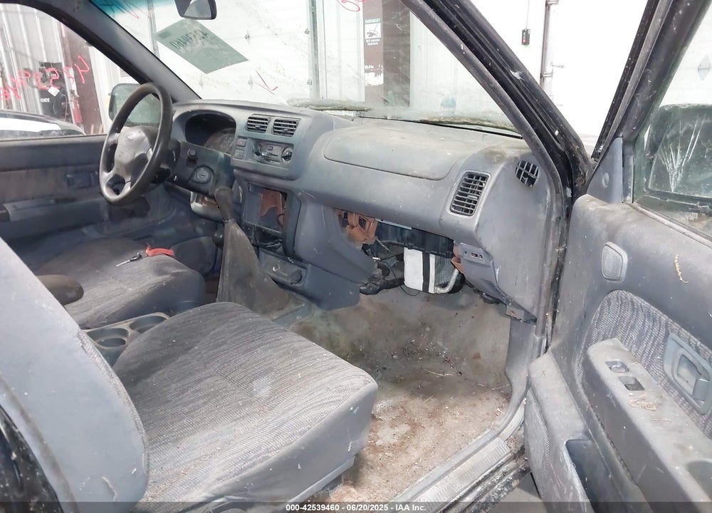 1998 NISSAN FRONTIER SE/XE VIN: 1N6DD26Y9WC341111