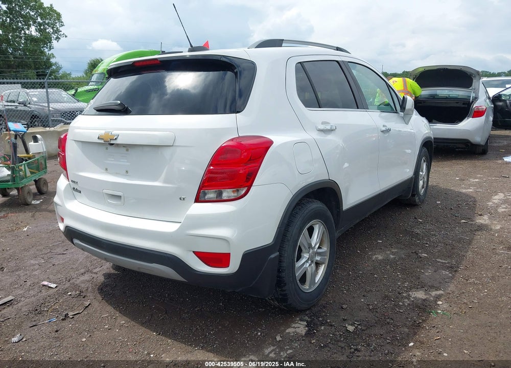 2018 CHEVROLET TRAX VIN: 3GNCJLSB1JL285667