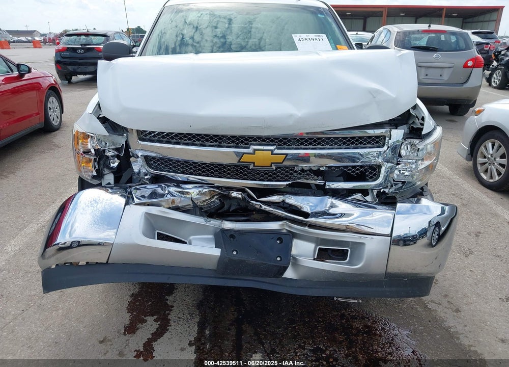2013 CHEVROLET SILVERADO 1500 LT VIN: 1GCRKSE74DZ258171