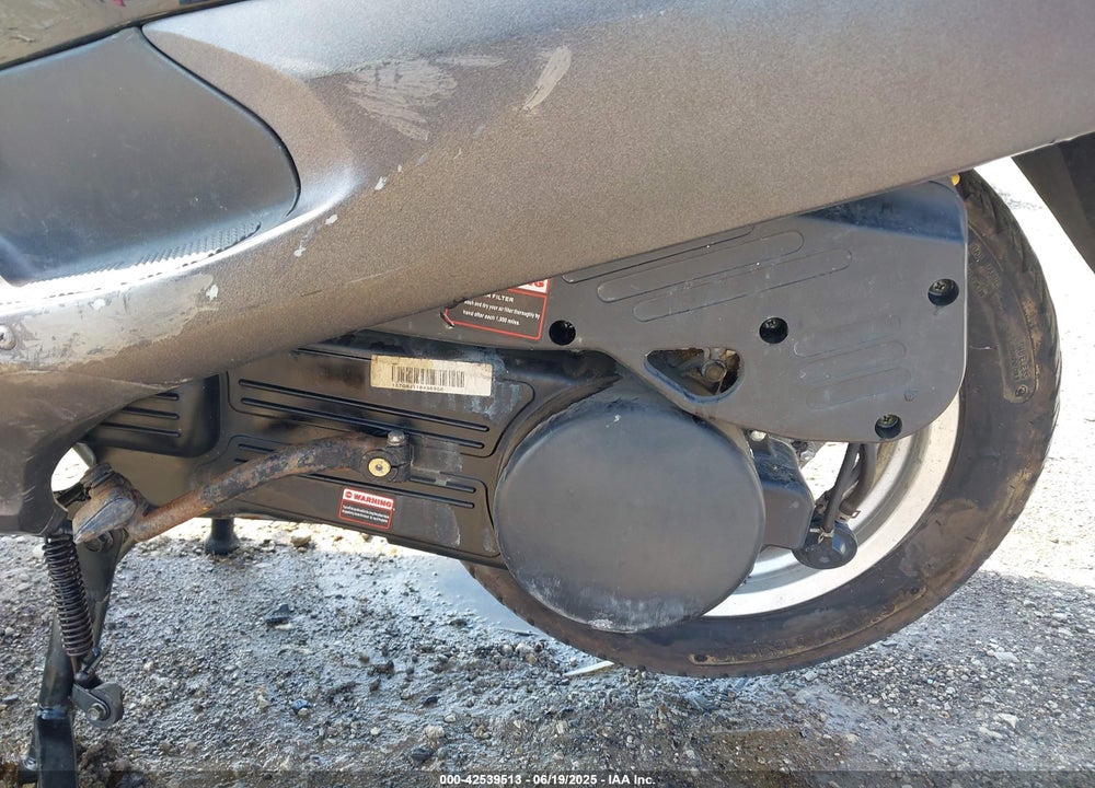 2011 JONWAY MOTORCYCLE VIN: L8YTCKPB2BM050015