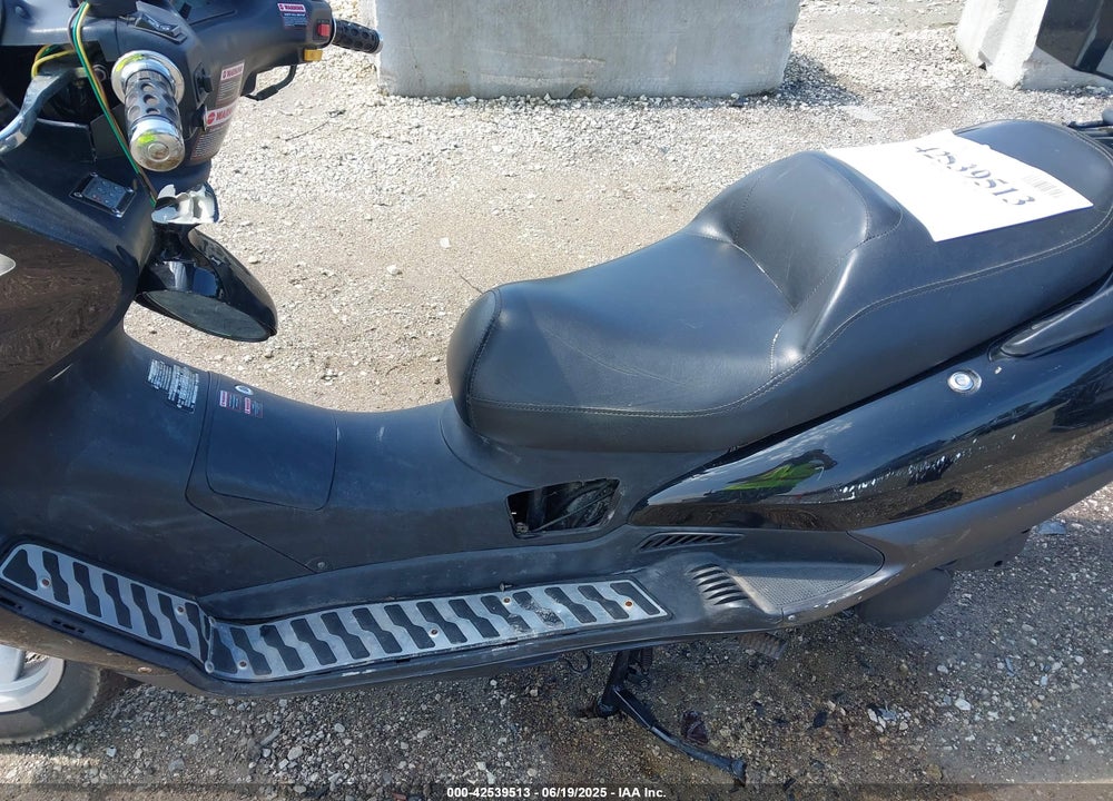 2011 JONWAY MOTORCYCLE VIN: L8YTCKPB2BM050015